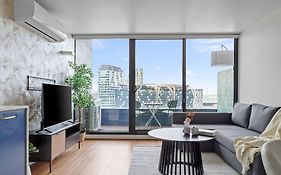 Chic Apartment By Southern Cross Free Parking